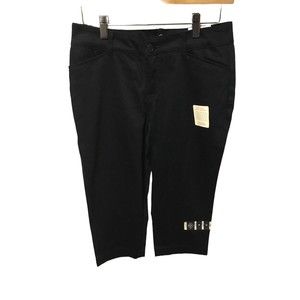 St. John’s Bay Size 4 Black Capris NWT
